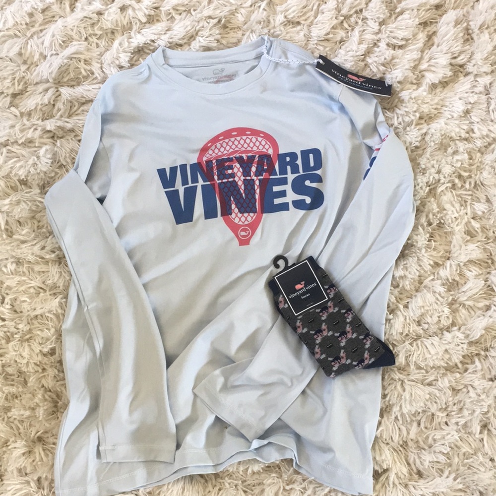 long sleeve vineyard vines shirt and socks